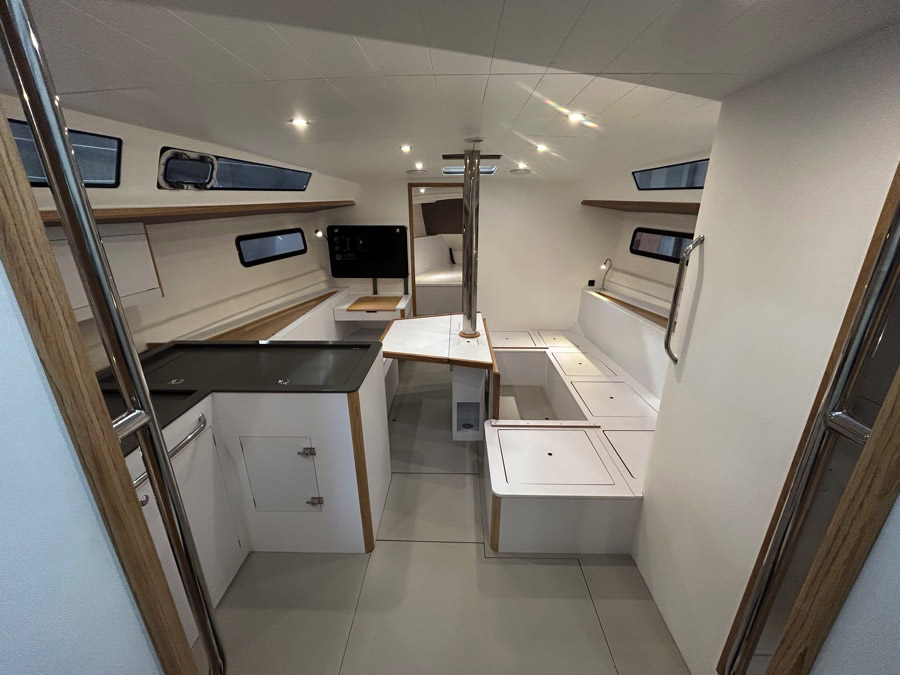 carré Oceanis41 nouveau DRB rethink rebuild refit