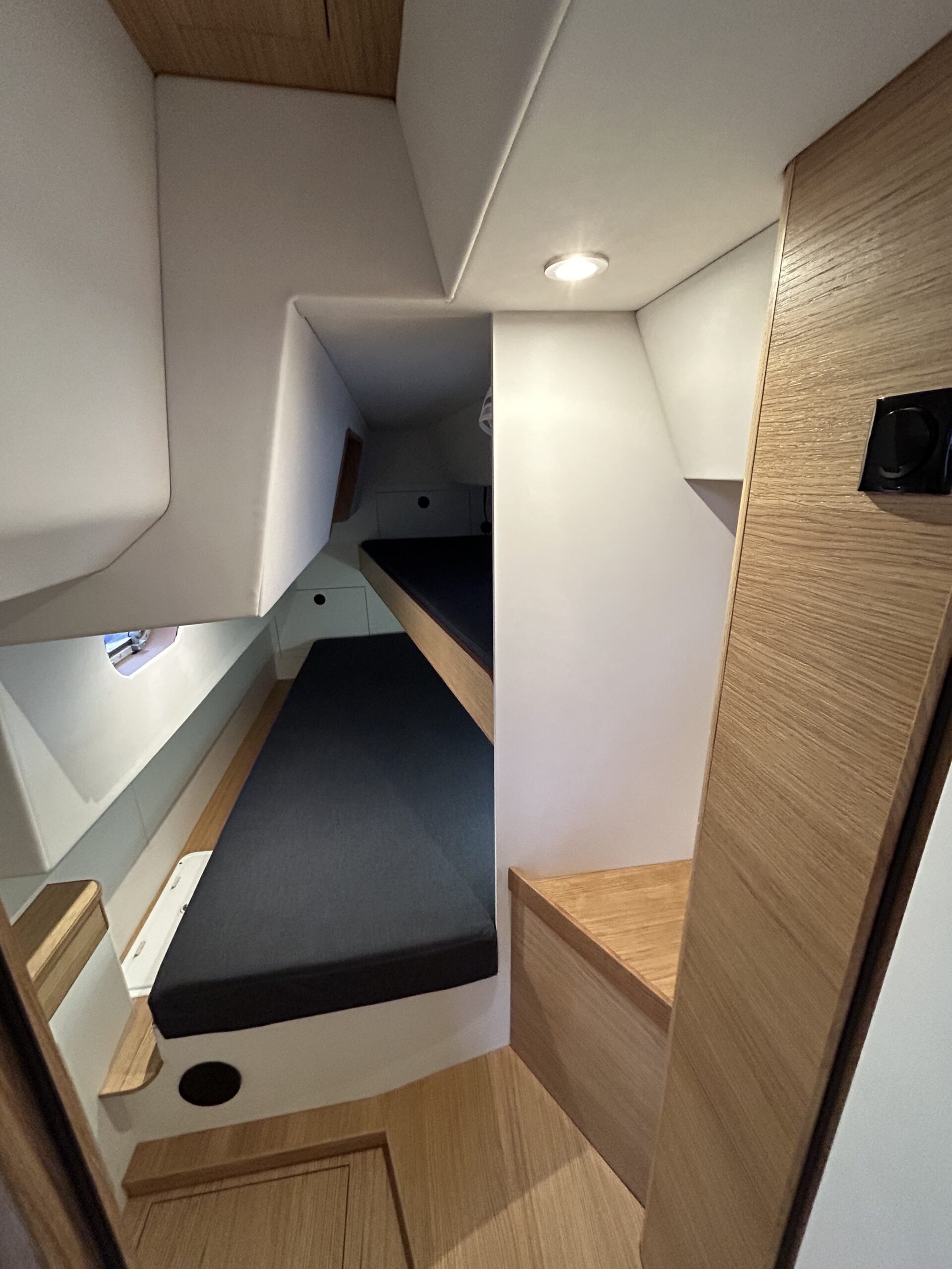 cabine avec lits superposés pour les enfants
