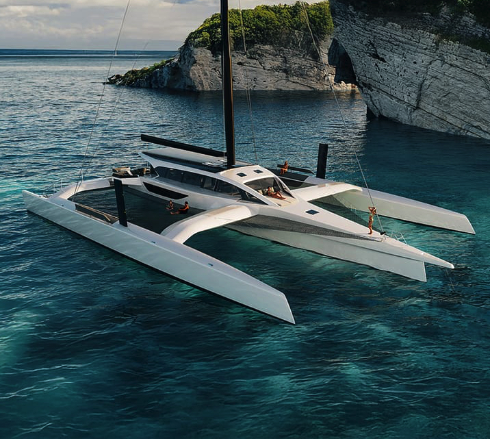 Premier trimaran de croisière de 100 pieds au monde, ANAHITA ouvre une nouvelle ère dans l’univers du yachting d’exception. Conçue au cœur de la Sailing Valley en Bretagne, elle cristallise l’excellence du savoir-faire français. Élaborée avec un mix de carbone pré-imprégné et infusé selon des procédés hérités de la course au large, elle incarne l’alliance subtile entre haute précision, fluidité et élégance.