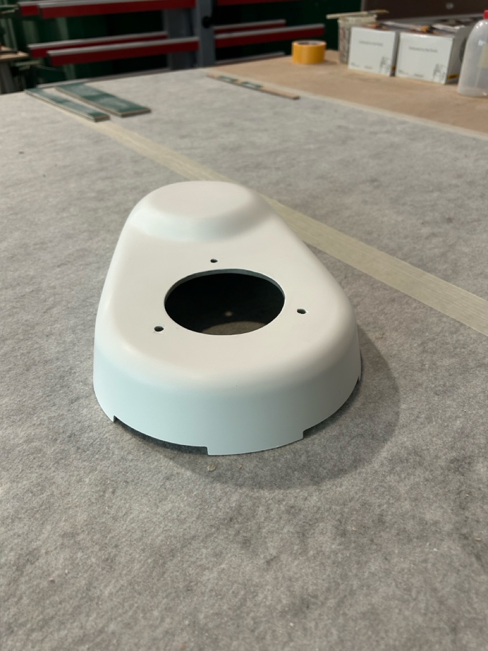 manchon à air fabriqué par Dream Racer Boats pour remplacer boite dorade en ABS fragile Plastimo est un dispositif de ventilation passive conçu pour renouveler l'air à l'intérieur d'un bateau sans laisser pénétrer l'eau