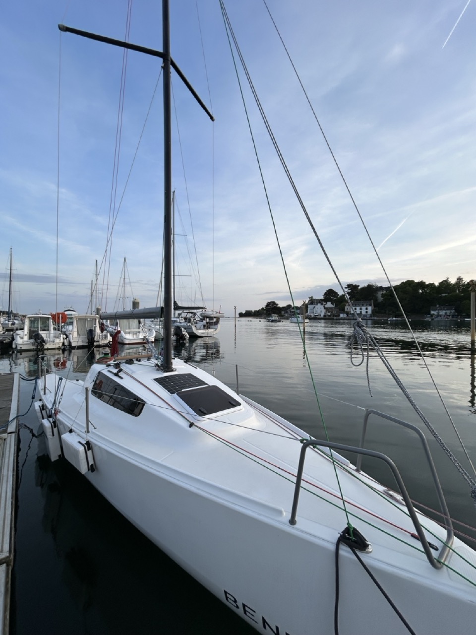 Avant/après du reconditionnement d'un bateau accidenté